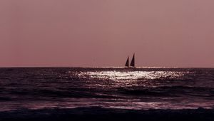 Preview wallpaper sea, sail, moon, sky