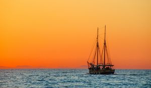 Preview wallpaper sea, sailboat, horizon