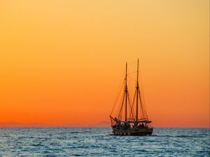 Preview wallpaper sea, sailboat, horizon