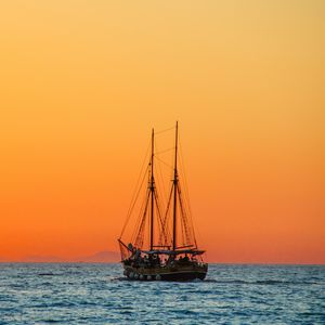 Preview wallpaper sea, sailboat, horizon