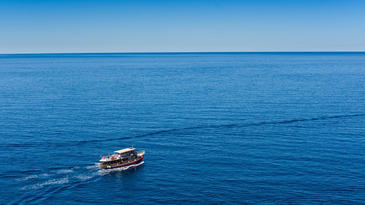 Wallpaper sea, ship, horizon, ripples, water