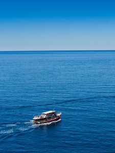 Preview wallpaper sea, ship, horizon, ripples, water