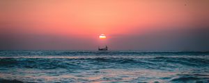 Preview wallpaper sea, ship, sunset, sun, waves