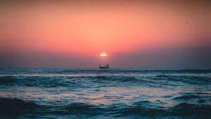 Preview wallpaper sea, ship, sunset, sun, waves