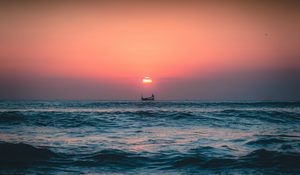 Preview wallpaper sea, ship, sunset, sun, waves