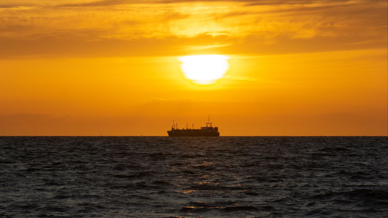 Wallpaper sea, ship, sunset, horizon