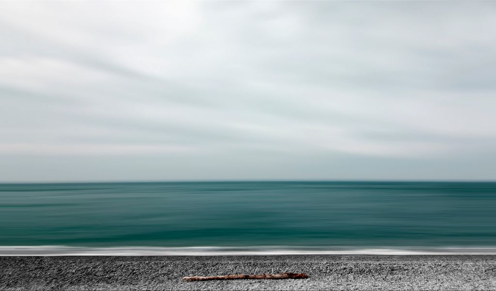 1024x600 Wallpaper sea, shore, minimalism