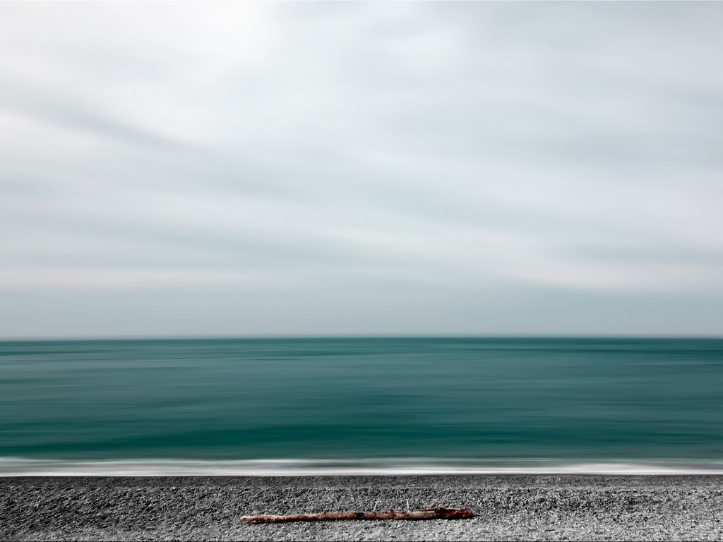 1024x768 Wallpaper sea, shore, minimalism