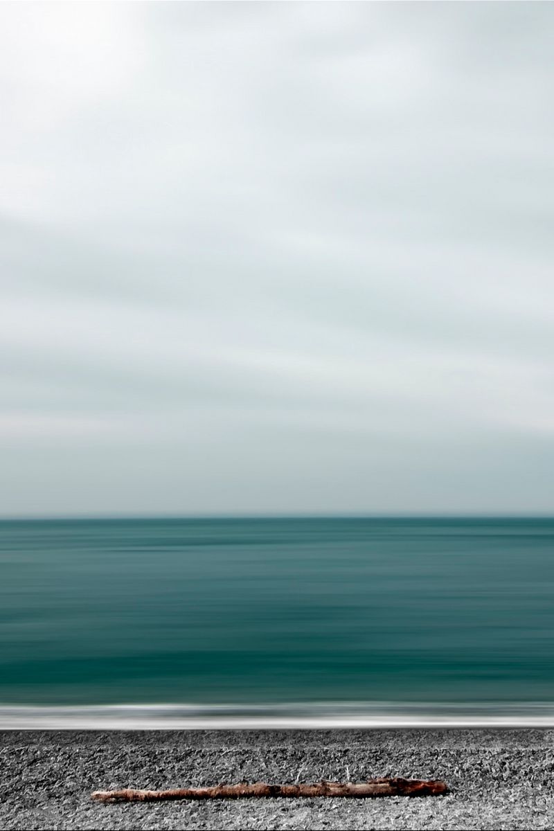 800x1200 Wallpaper sea, shore, minimalism