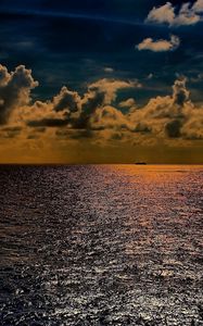 Preview wallpaper sea, sky, light, summer, beautiful, horizon