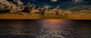 Preview wallpaper sea, sky, light, summer, beautiful, horizon