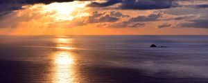 Preview wallpaper sea, skyline, sunset, sunlight, ripples, brazil, clouds