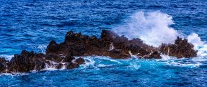 Preview wallpaper sea, splashes, waves, stones
