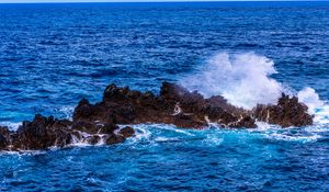 Preview wallpaper sea, splashes, waves, stones