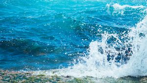 Preview wallpaper sea, spray, splash, waves