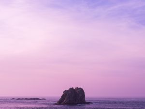 Preview wallpaper sea, stone, sky, lilac