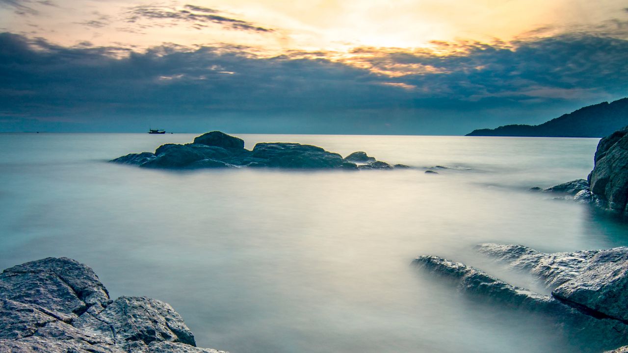 Wallpaper sea, stones, fog, horizon, landscape