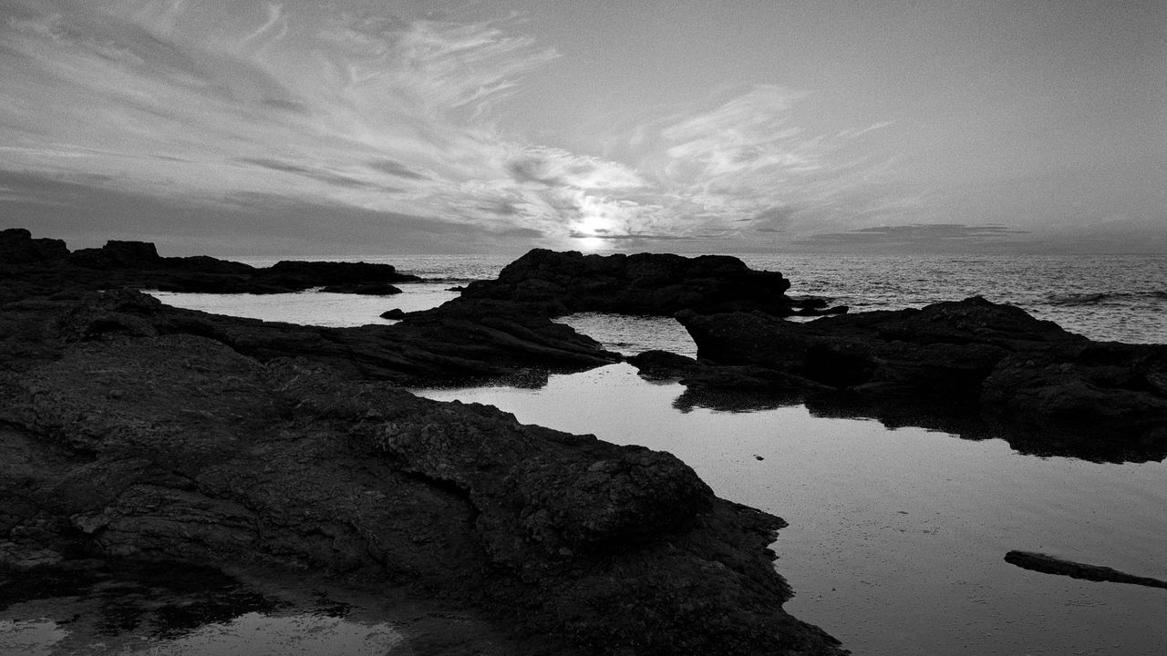 Wallpaper sea, stones, reefs, dark, black and white, nature