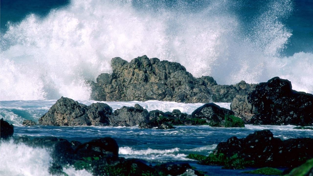 Wallpaper sea, stones, splashes, waves