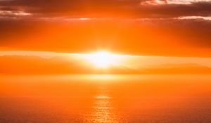 Preview wallpaper sea, sun, sunset, glare
