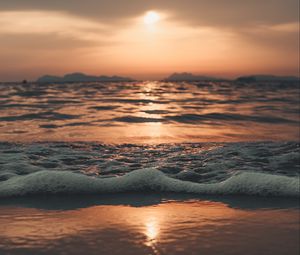 Preview wallpaper sea, sunset, beach, waves, water