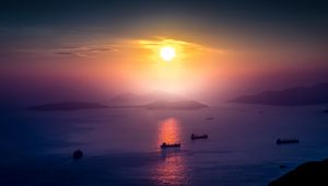 Preview wallpaper sea, sunset, boat, dock, horizon