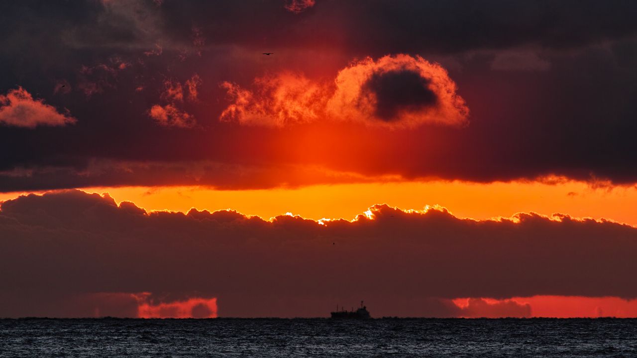 Wallpaper sea, sunset, clouds, cloudy, horizon, ship