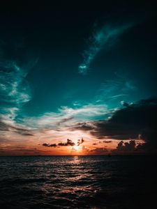 Preview wallpaper sea, sunset, clouds, dusk, waves