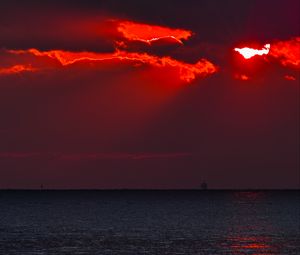 Preview wallpaper sea, sunset, dark, red, twilight