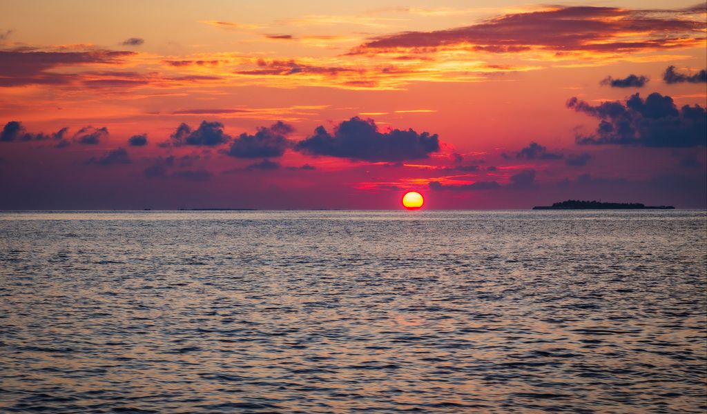 1024x600 Wallpaper sea, sunset, horizon, sky, evening