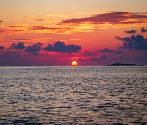 Preview wallpaper sea, sunset, horizon, sky, evening