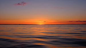 Preview wallpaper sea, sunset, horizon, evening, twilight, landscape