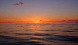 Preview wallpaper sea, sunset, horizon, evening, twilight, landscape