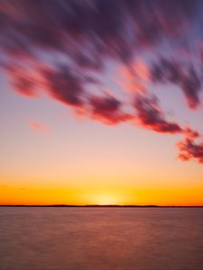 Preview wallpaper sea, sunset, horizon, blur, long exposure, dusk