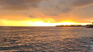 Preview wallpaper sea, sunset, horizon, pebbles