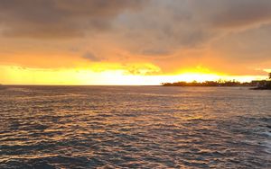 Preview wallpaper sea, sunset, horizon, pebbles