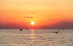 Preview wallpaper sea, sunset, horizon, boats