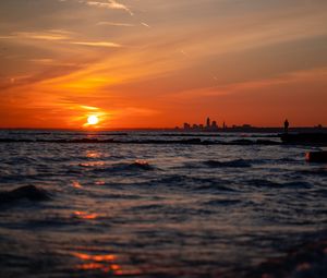 Preview wallpaper sea, sunset, horizon, sun, dark