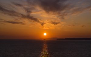 Preview wallpaper sea, sunset, horizon, hills, landscape