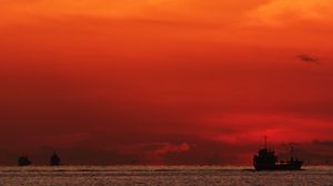 Preview wallpaper sea, sunset, ship, dark, dusk
