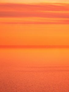 Preview wallpaper sea, sunset, sky, glare, pink