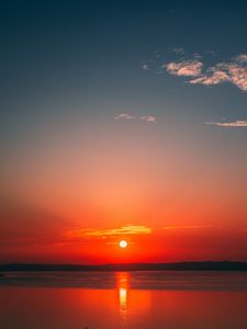 Preview wallpaper sea, sunset, skyline, sky