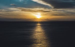 Preview wallpaper sea, sunset, sun, horizon, ripples, waves