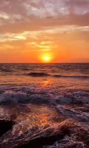 Preview wallpaper sea, sunset, surf, foam, ocean, horizon