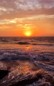 Preview wallpaper sea, sunset, surf, foam, ocean, horizon