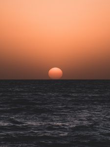 Preview wallpaper sea, sunset, waves, water, dusk
