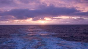 Preview wallpaper sea, sunset, waves, water, sun, horizon
