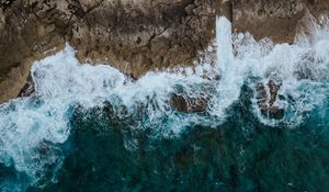 Preview wallpaper sea, surf, aerial view, rocks, foam