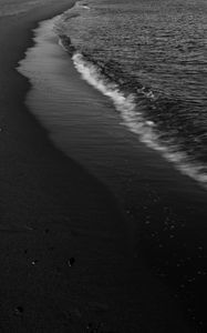 Preview wallpaper sea, surf, bw, foam, coast, sand, dark