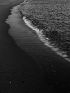 Preview wallpaper sea, surf, bw, foam, coast, sand, dark